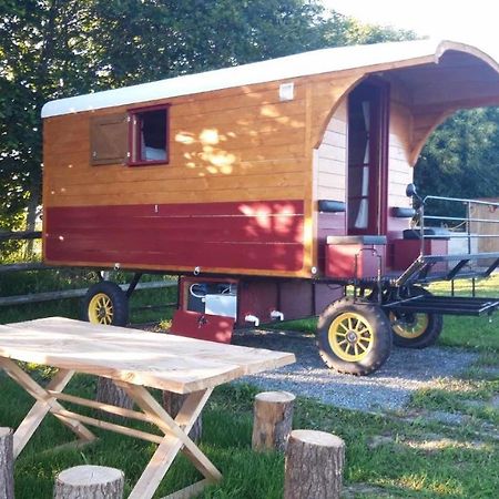 Veritable Roulotte Hippomobile "La Bailleul" Mentheville Zewnętrze zdjęcie